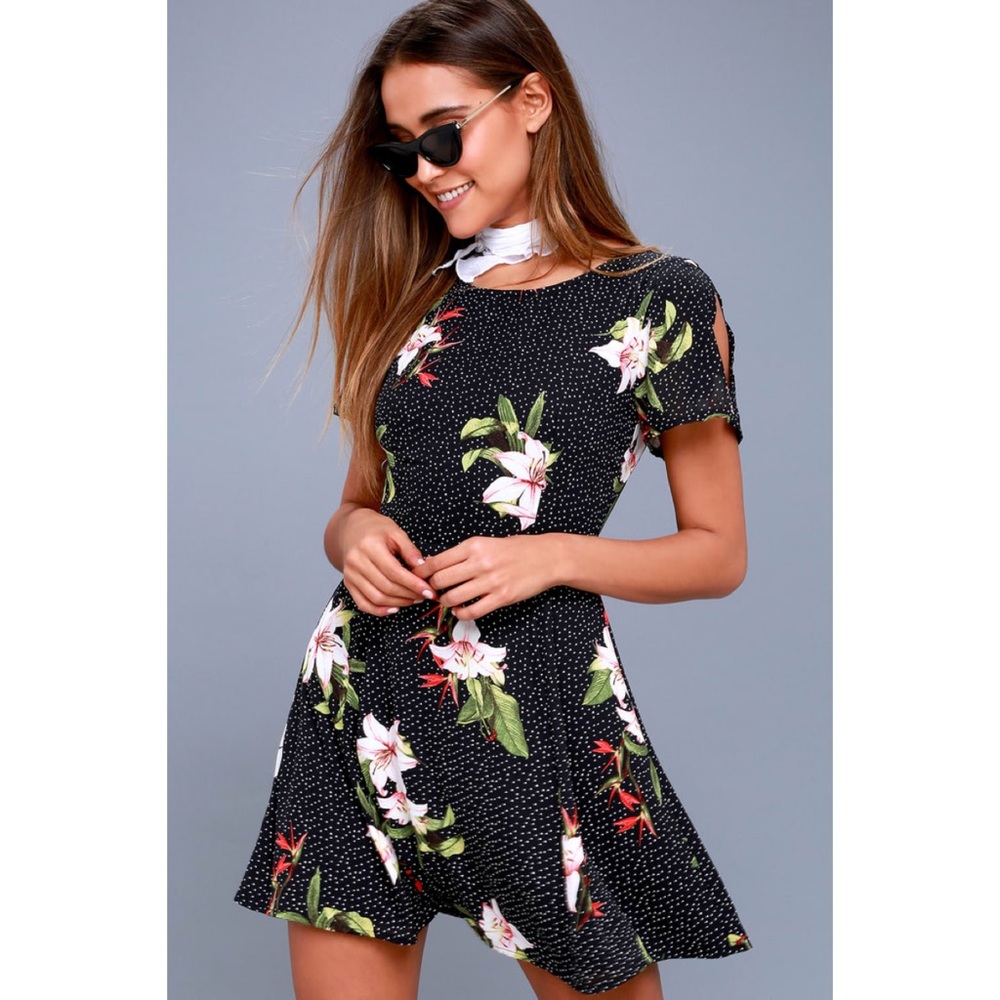 Lulus - Avant Garden Black Floral Skater Dress
